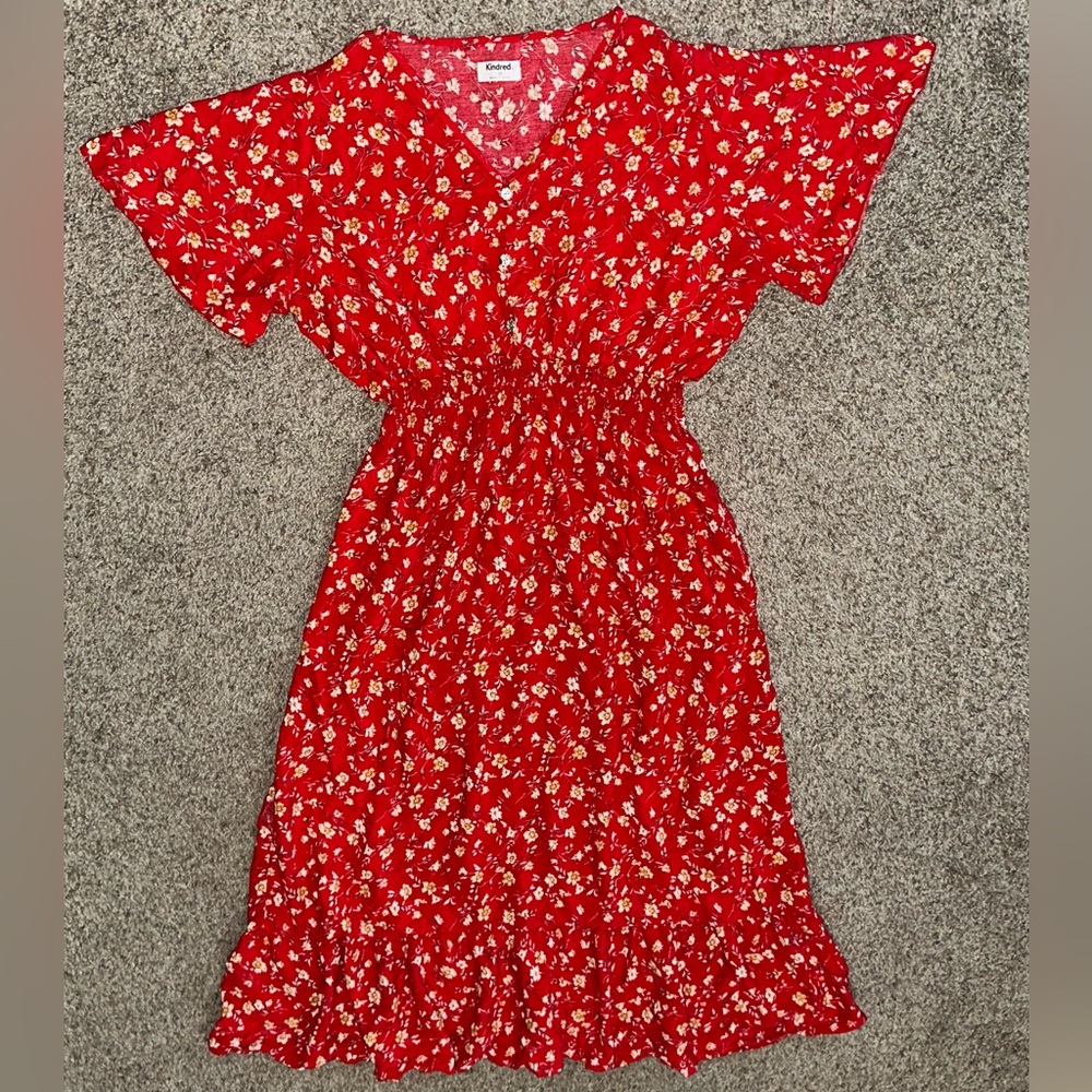 Chic Red Floral Midi Dress